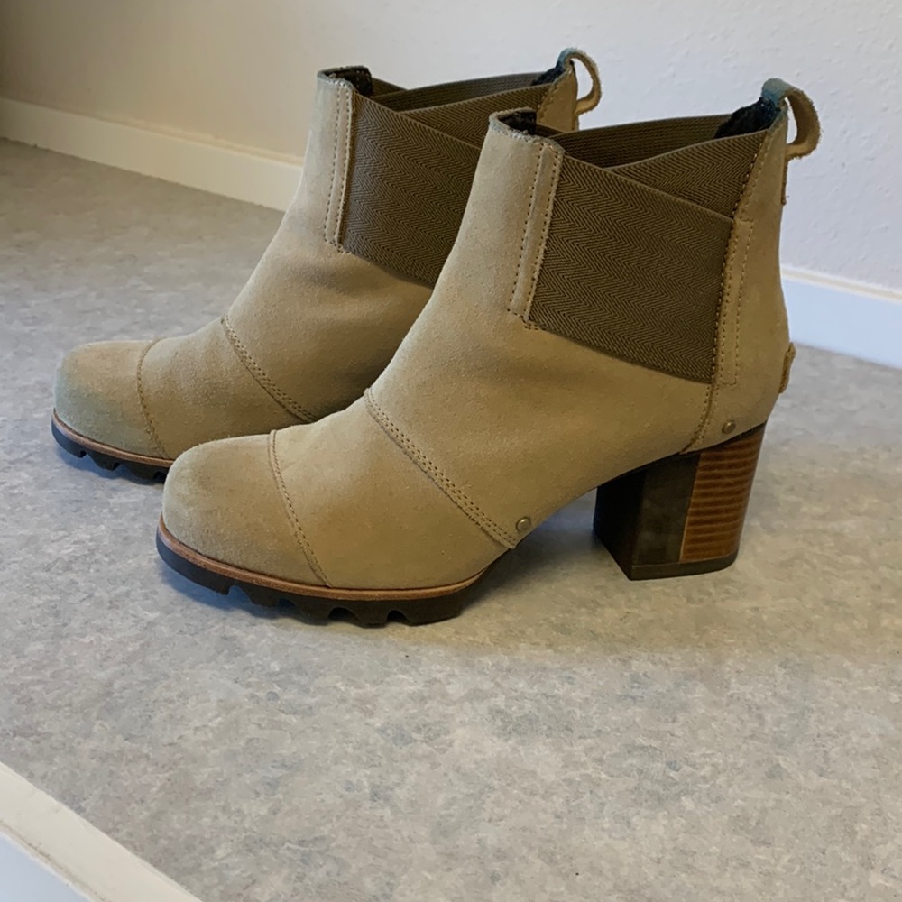 Sorel Addinton Chelsea Boot - Beach, Cordovan